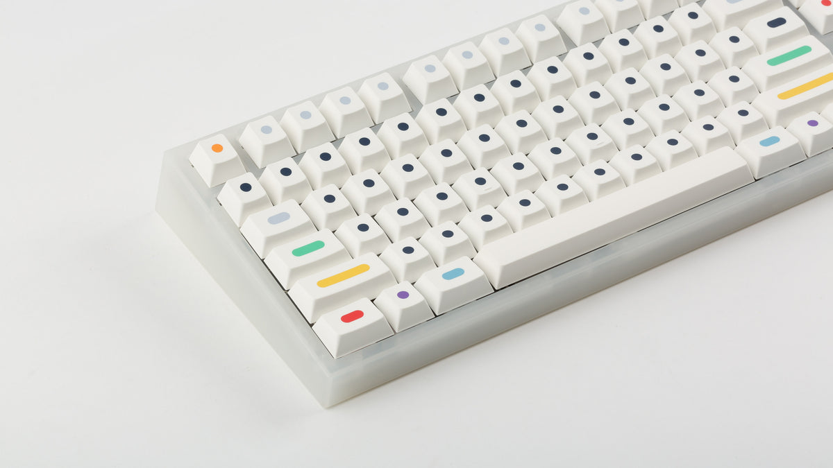  GMK CYL Dots light base on a clear keyboard zoomed in on left 