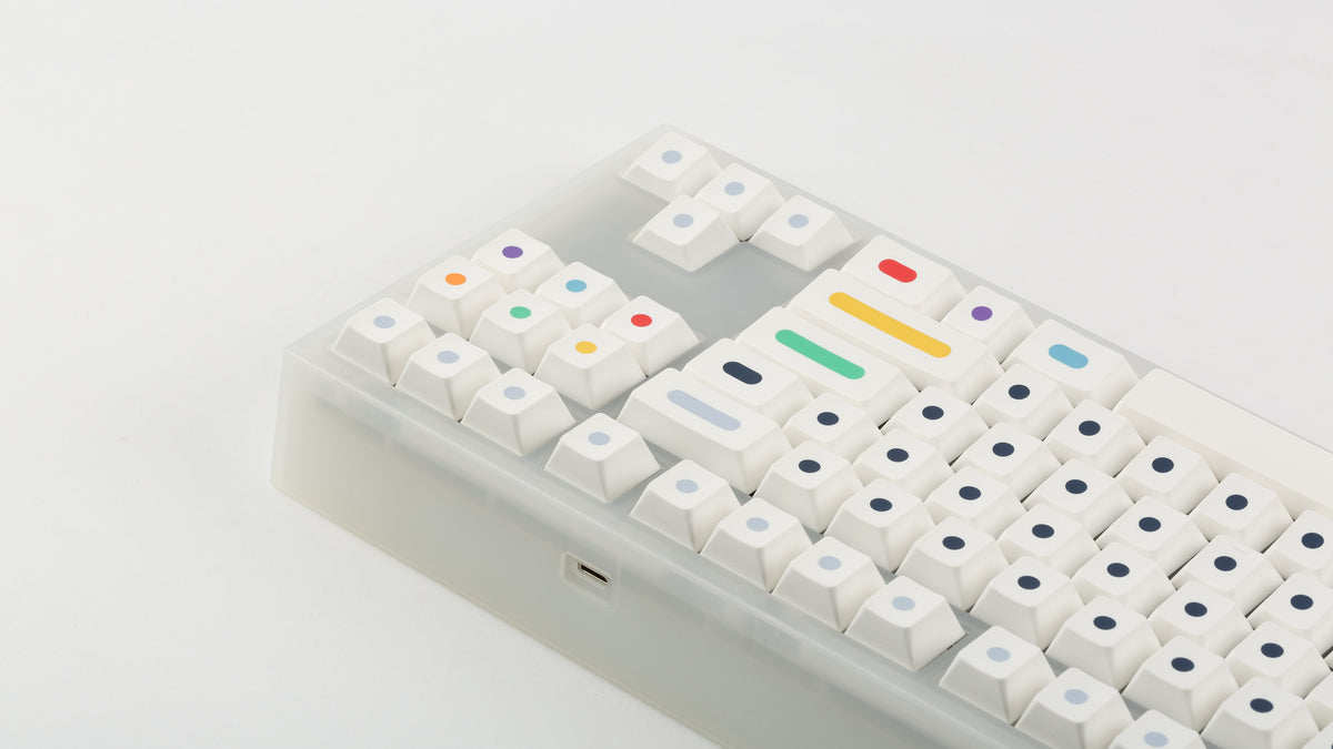  GMK CYL Dots light base on a clear keyboard zoomed in on right back 