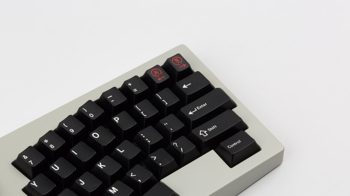  GMK CYL Gegenschlag on a beige keyboard zoomed in on right 