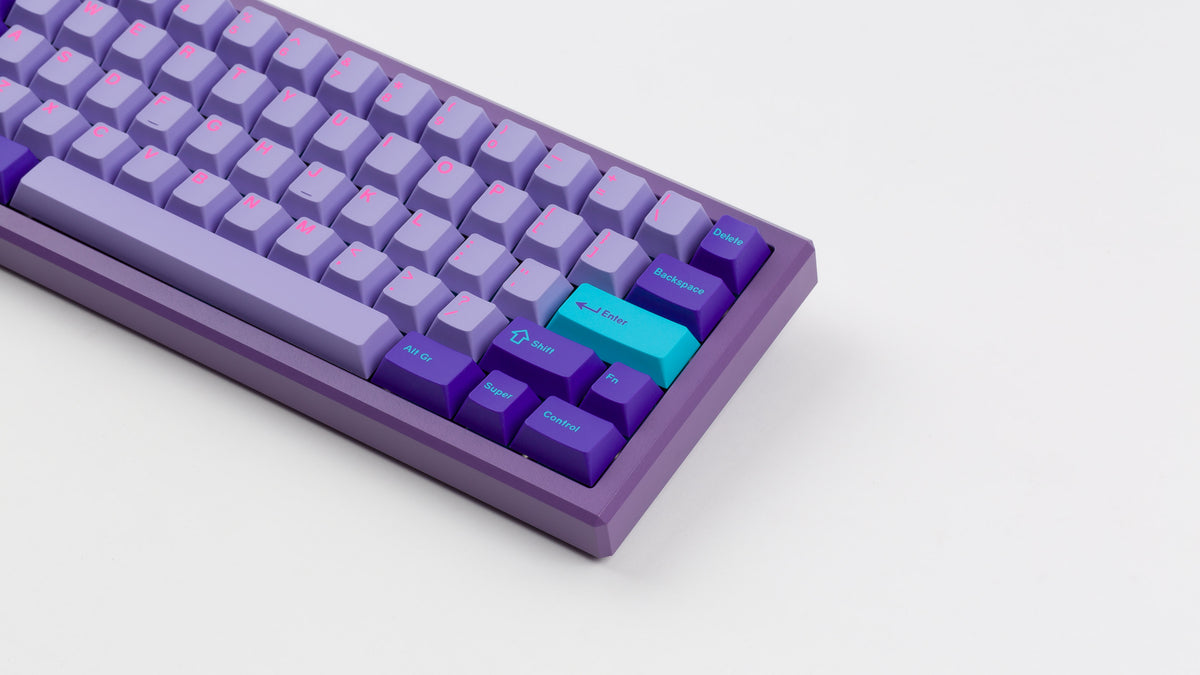  GMK CYL Vaporwave on a purple keyboard zoomed in on right 