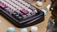 Load image into Gallery viewer, violet keyboard right side view featuring some keycaps and an artisan keycap