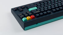 Load image into Gallery viewer, GMK Metropolis R2 on a Keycult Metropolis No.2 bac view right side