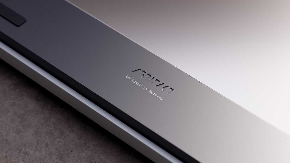 Artifact Stratum 80 back logo engraving