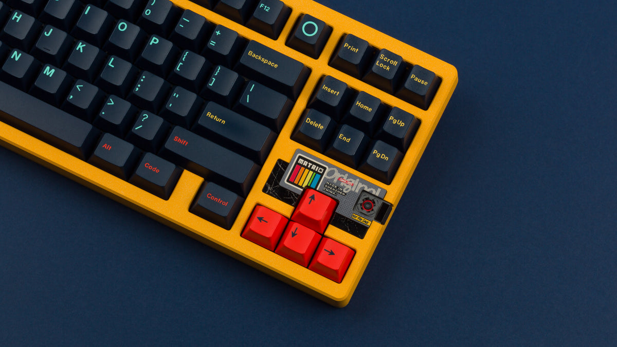 Sunflower yellow MATRIX 8XV 3 ⅓ zoomed in on the right side featuring Metropolis keycaps