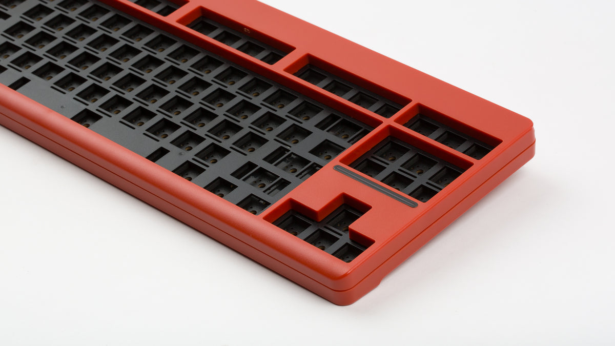  CLASSIC-TKL Ironstone closeup on right side 