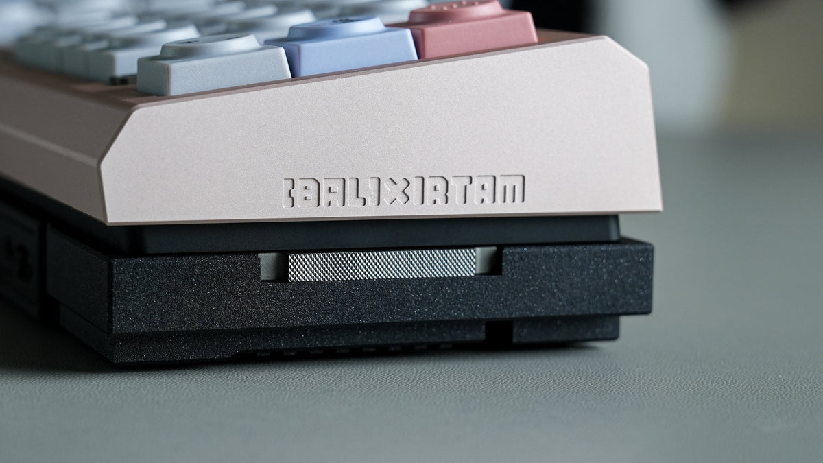  Matrix NOSTATION close up of right side 