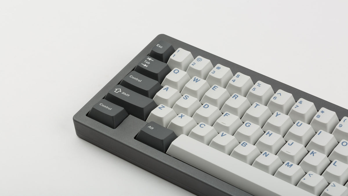  GMK CYL Arctic on grey keyboard zoomed in on left 