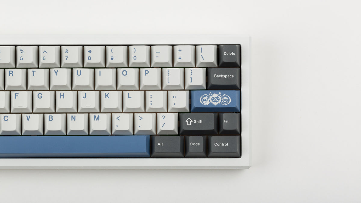  GMK CYL Arctic on white keyboard zoomed in on right 