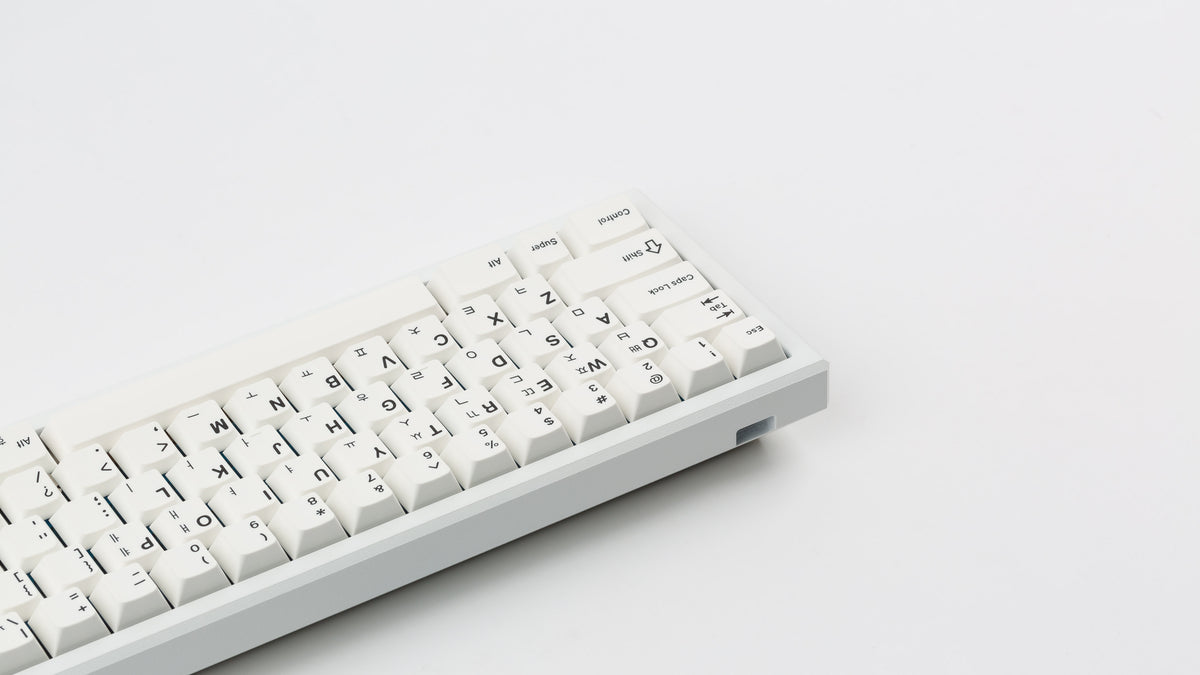  GMK CYL Hangul BoW on a white keyboard back view 