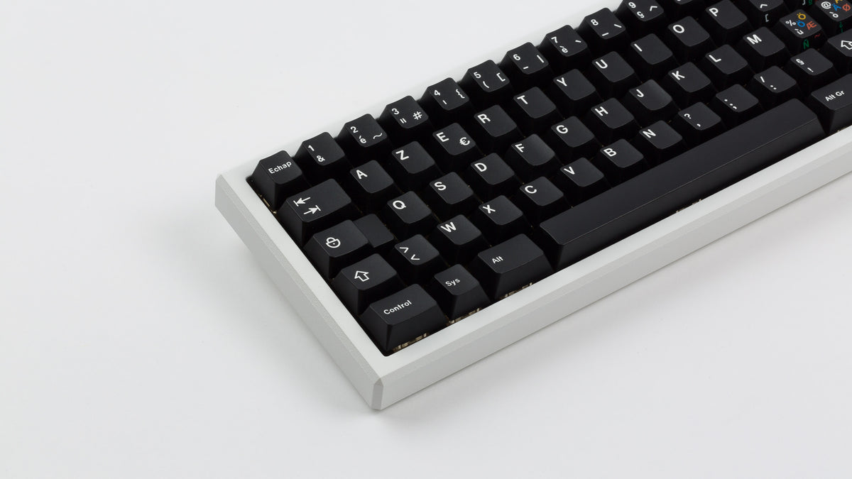  GMK CYL Blanc Sur Noir on white keyboard zoomed in on left 