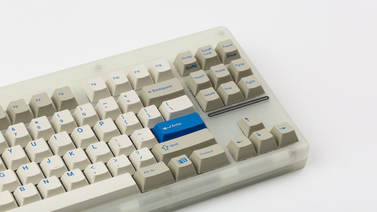  GMK CYL Blue Alert R2 on a CLASSIC-GLO angled close up on right side 