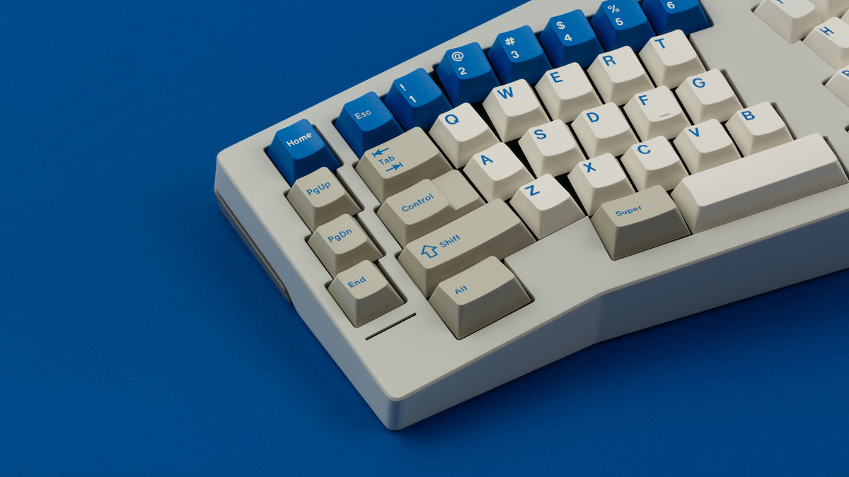  GMK CYL Blue Alert R2 on a TYPE K close up of left side 