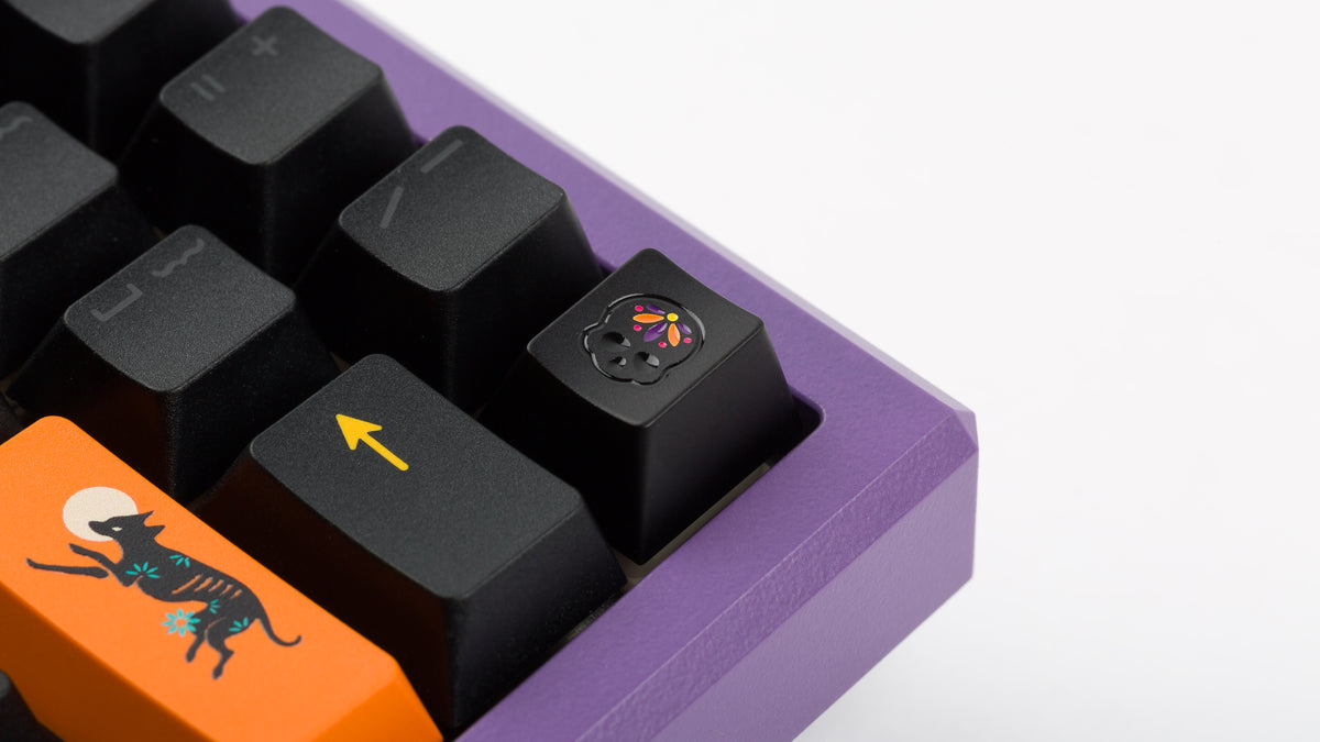  GMK CYL Mictlan on a purple keyboard hibi close up 