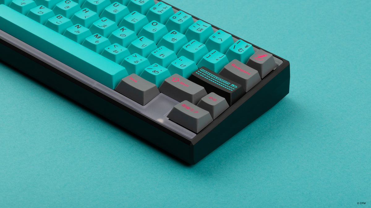  GMK CYL Hatsune Miku on a black Keycult Zero close up on right side 