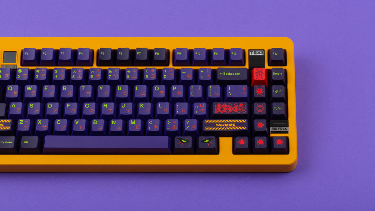  GMK CYL Shinseiki on a orange Matrix MRTAXI keyboard close up on right side 