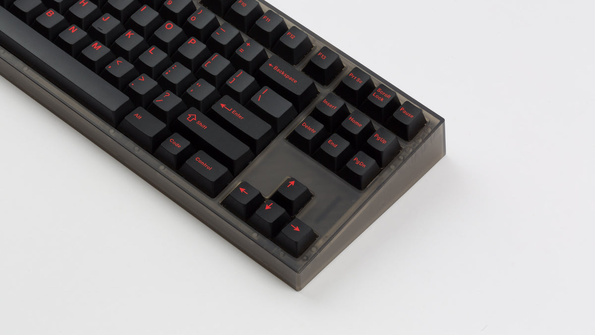  GMK CYL Slasher on a smoke NK87 zoomed in on right 