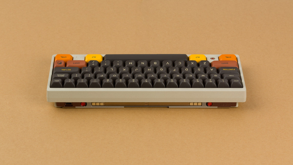  MTNU 800 on a Beige keyboard back view 
