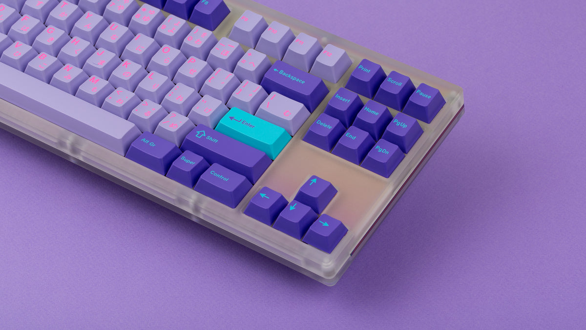  Keycult No. 1 / TKL Series 22 with keycaps on purple background close up on right side 