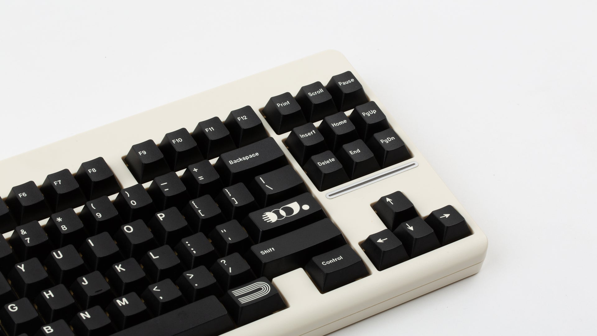 GMK CYL Noire keycaps