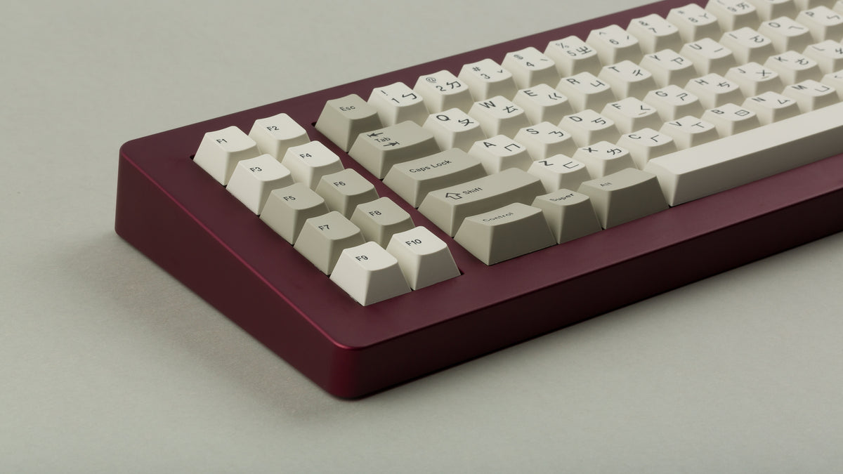  GMK CYL Classic Retro Zhuyin on a maroon NK+ zoomed in on left 