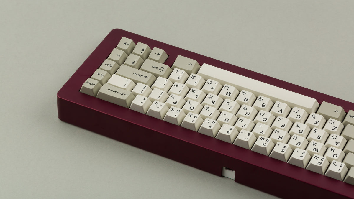  GMK CYL Classic Retro Zhuyin on a maroon NK+ back view 