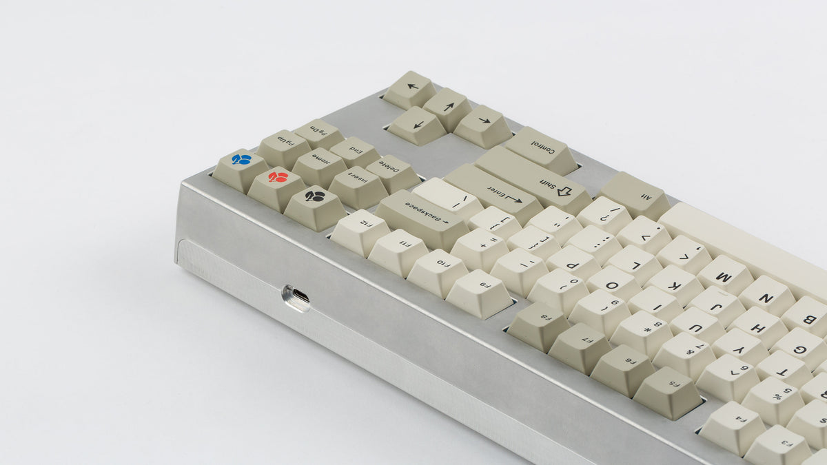  GMK CYL Hineybeige on a silver keyboard back view on right side 