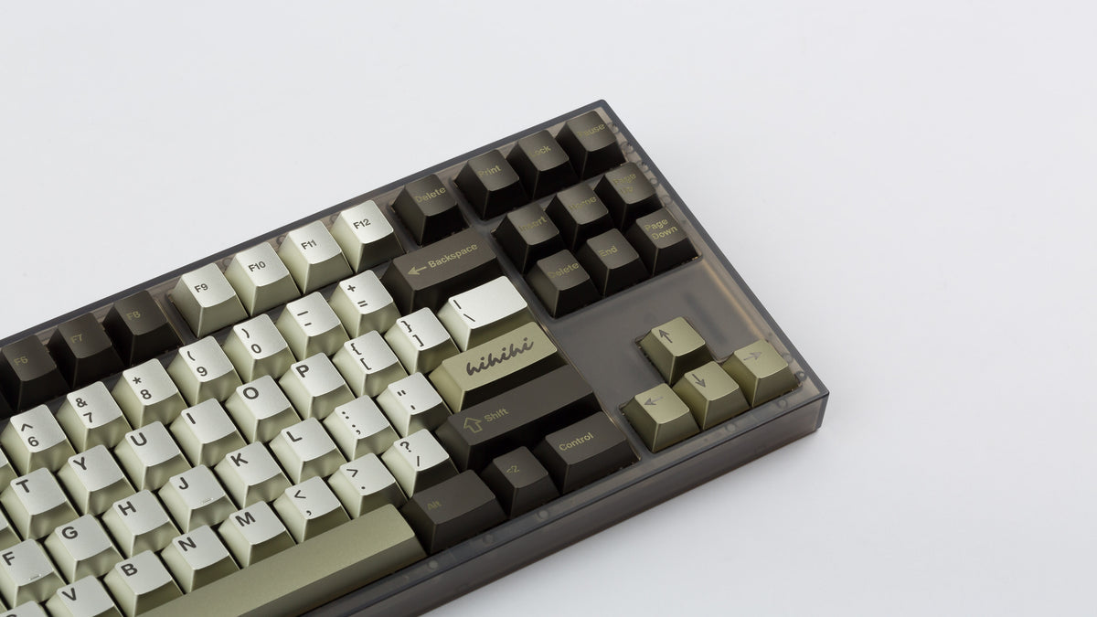  Aluve keycaps on smoke NK87 zoomed in on right 