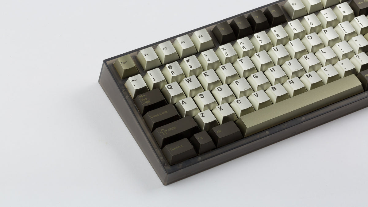  Aluve keycaps on smoke NK87 zoomed in on left 