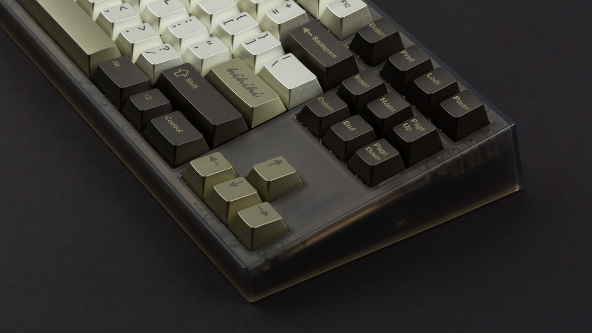  Aluve keycaps on smoke NK87 zoomed in on right 