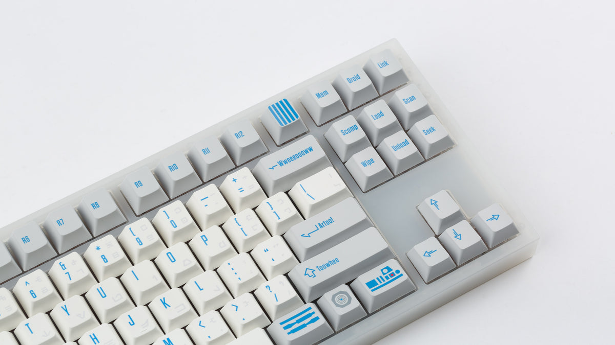  R2-D2 keycaps on a translucent NK87 zoomed in on the right 